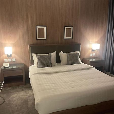 Land Walk Al Aqiq Aparthotel ริยาดห์ ภายนอก รูปภาพ