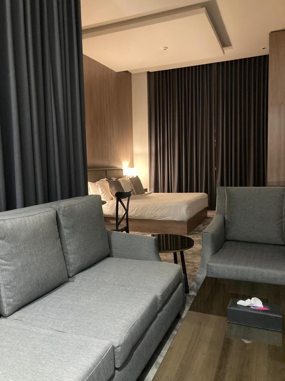 Land Walk Al Aqiq Aparthotel ริยาดห์ ภายนอก รูปภาพ